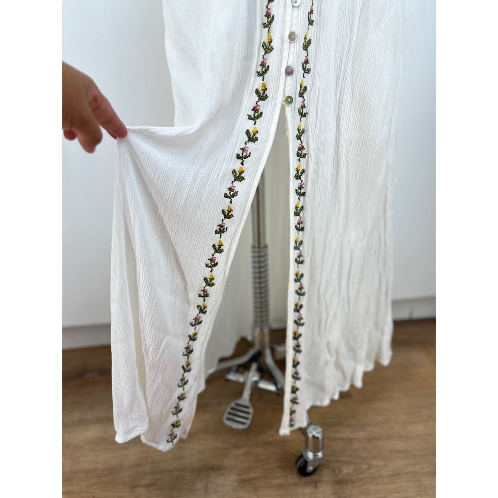 Forever 21 Cross Stitch Floral embroidered Maxi Dress White Rayon - Picture 8 of 10